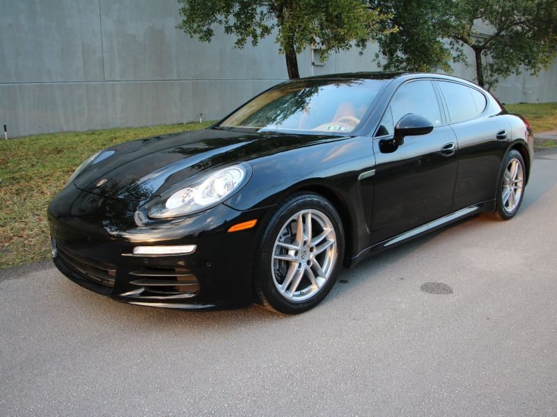 2016 PORSCHE PANAMERA