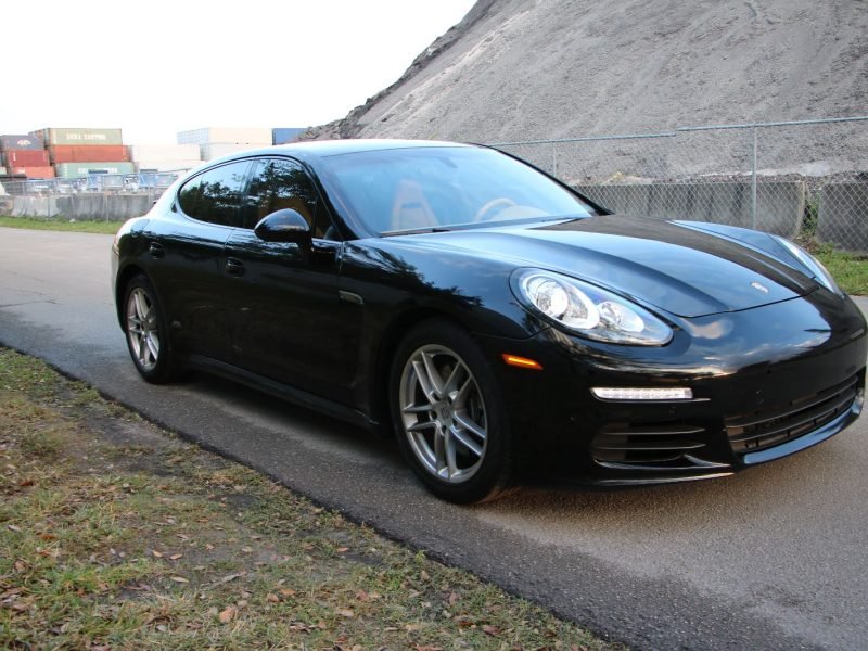2016 PORSCHE PANAMERA