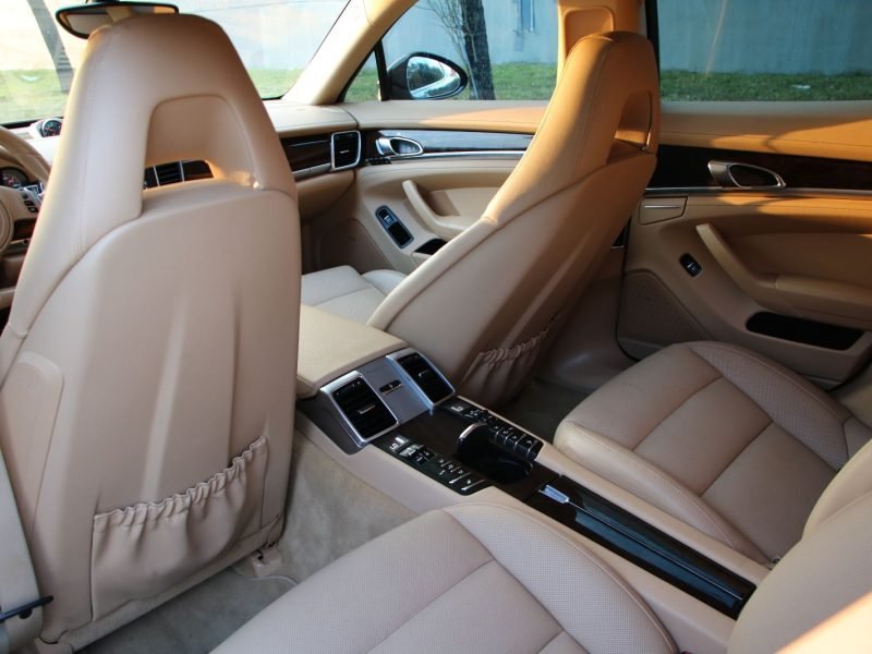 2016 PORSCHE PANAMERA